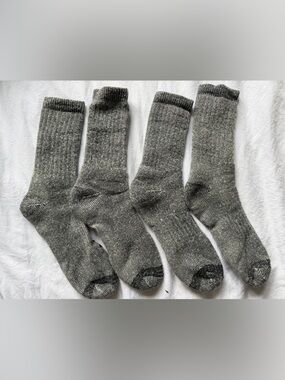 Alvada wool socks - 4 socks (2 pairs) selling together